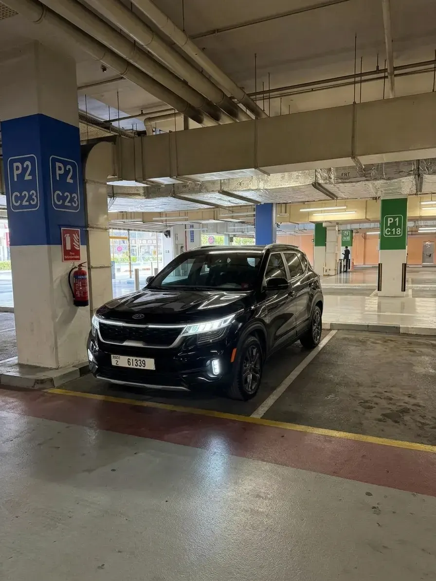 Kia Seltos 2024 model or similar